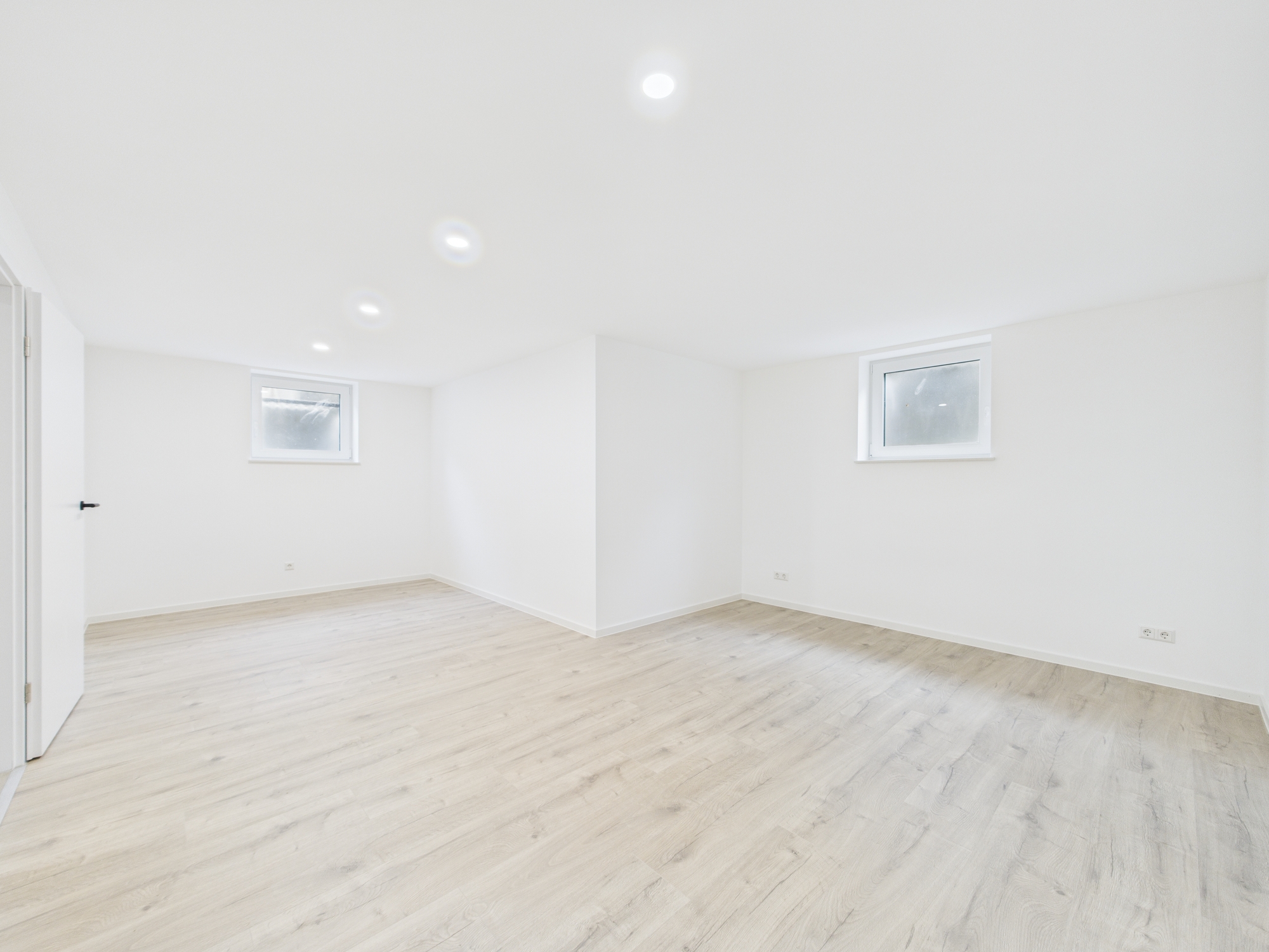 Heller Vinylboden fachgerecht verlegt in Wohnung in Kaiserslautern